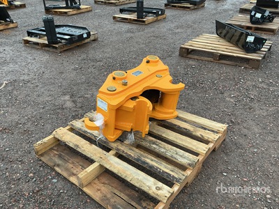 2026 GIYI Hydraulic Excavator Coupler - Fits Cat 320 (Unused)