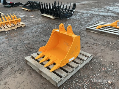 2026 GIYI GY-BK 24 in Digging Excavator Bucket - Fits Cat 305 (Unused)
