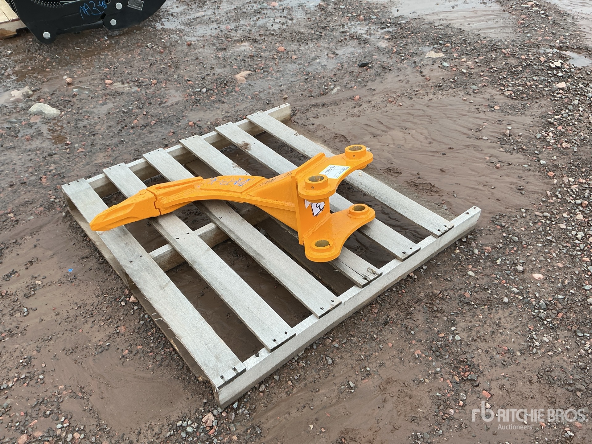 2026 GIYI 31 in Excavator Ripper - Fits Cat 305 (Unused)
