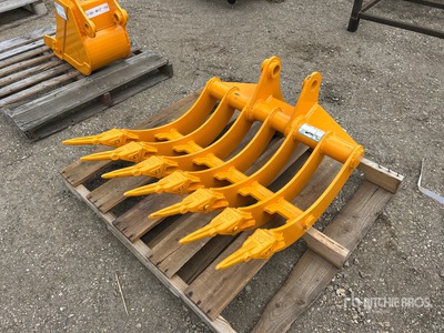 2026 GIYI 32 in Excavator Rake - Fits Cat 305 (Unused)