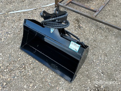 2026 GIYI GY-D3T 32 in 0.1 m3 Tilting Excavator Bucket - Fits Cat 3 - 5 ton (Unused)