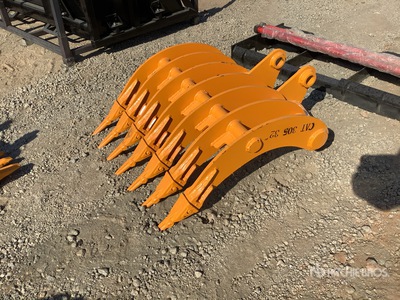 2026 GIYI 32 in Excavator Rake - Fits Cat 305 (Unused)
