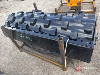 2026 GIYI GY-CW70 45 in Padfoot Skid Steer Vibratory Roller (Unused)
