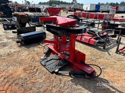 2026 GIYI GY-TS75 29 in Tree Shear スキッドステア付属部品 (Unused)