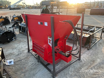 2026 GIYI GY-BC72 72 in Skid Steer Block Crusher スキッドステア付属部品 (Unused)
