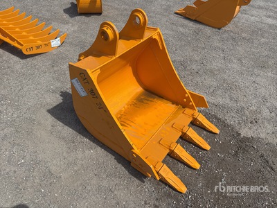 2026 GIYI GY-BK 24 in Digging Excavator Bucket - Fits Cat 307 (Unused)