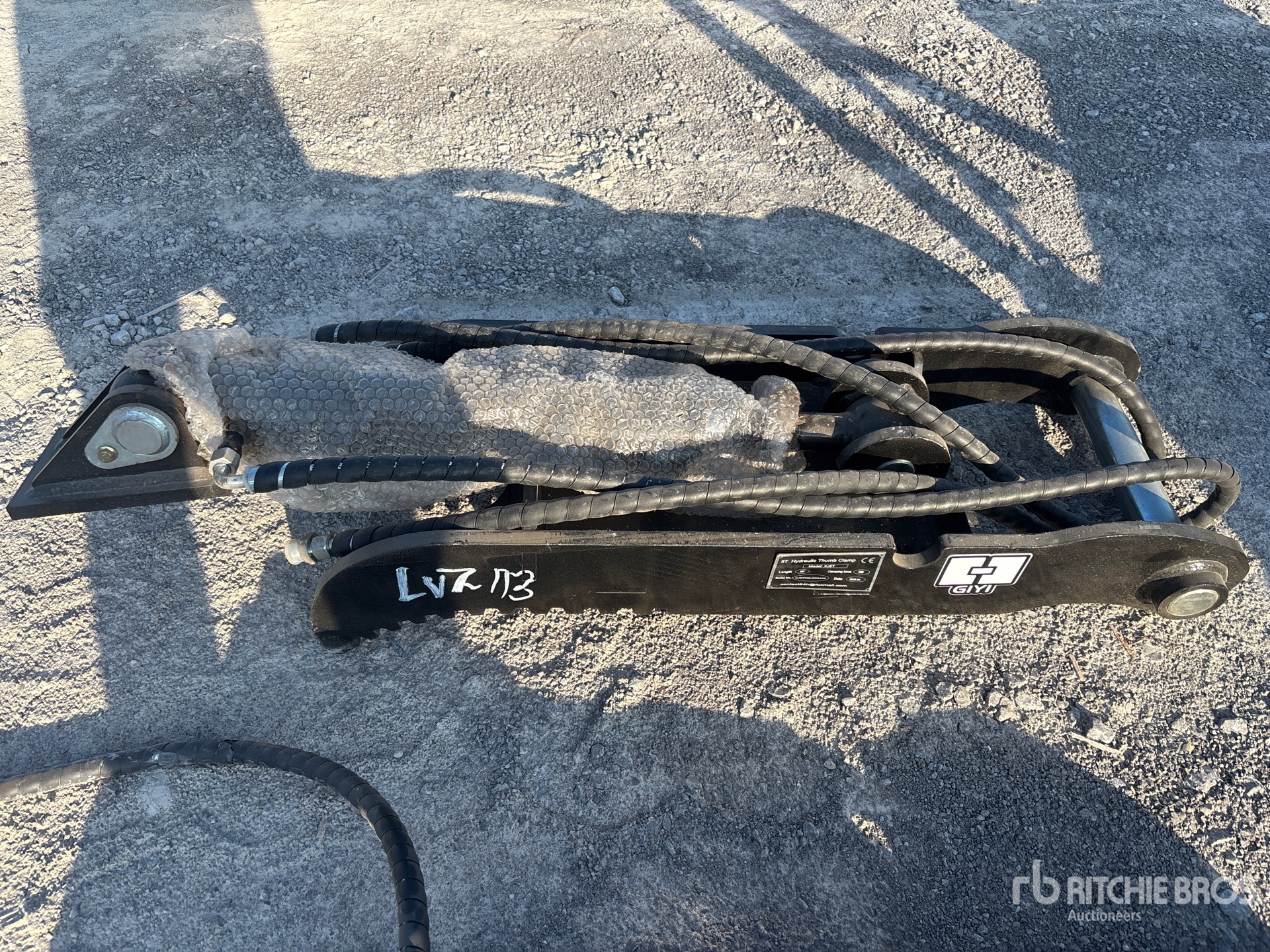 2026 GIYI GY-XJ5T Excavator Thumb (Unused)