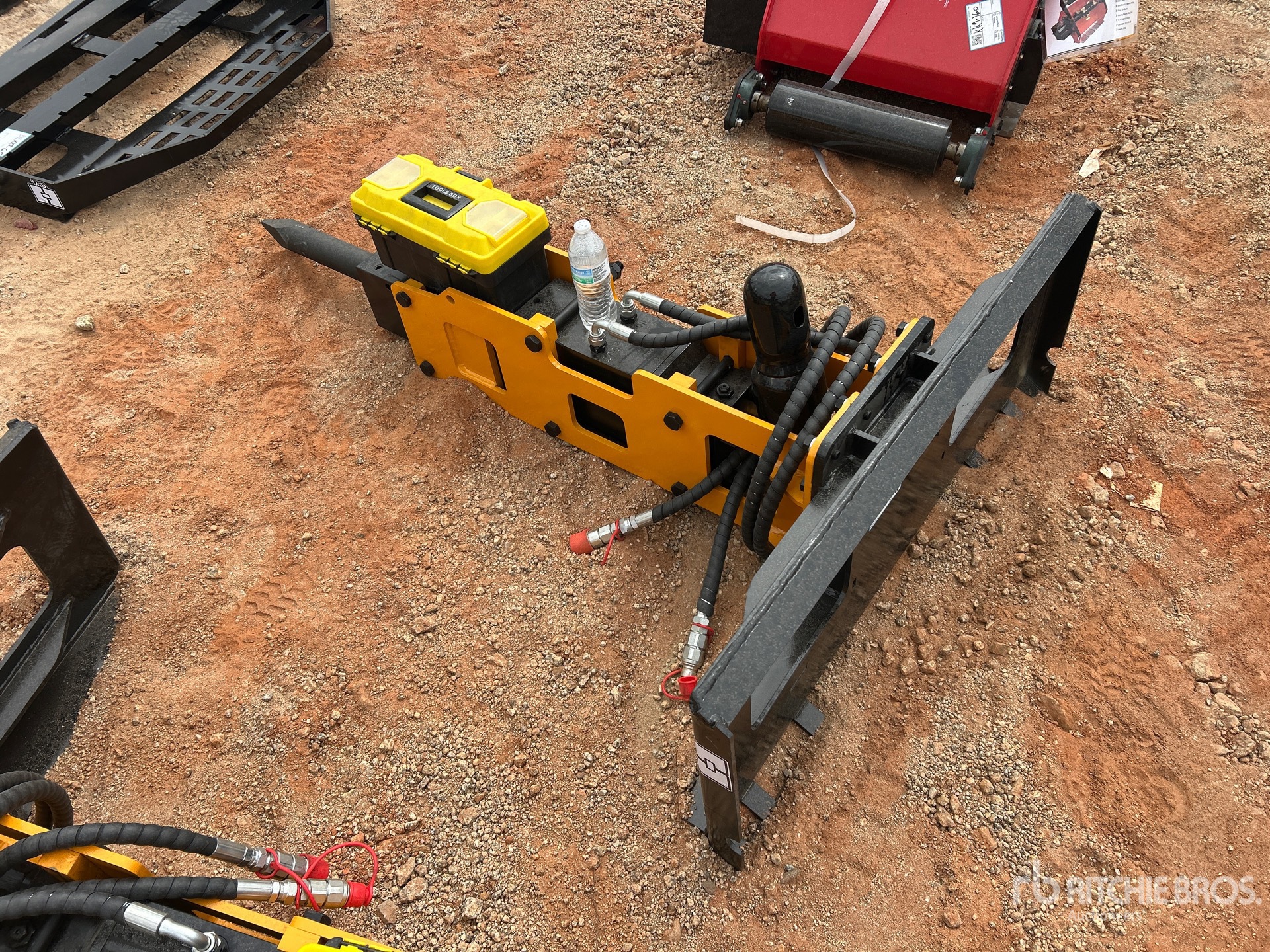 2026 GIYI GY-P680 Skid Steer Breaker (Unused)