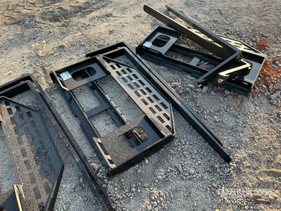 2026 GIYI GY-DHC 60 in Skid Steer Forks (Unused)