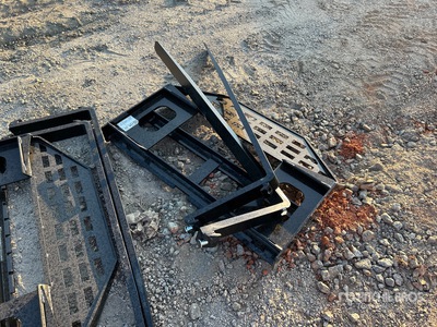 2026 GIYI GY-DHC 60 in Skid Steer Forks (Unused)