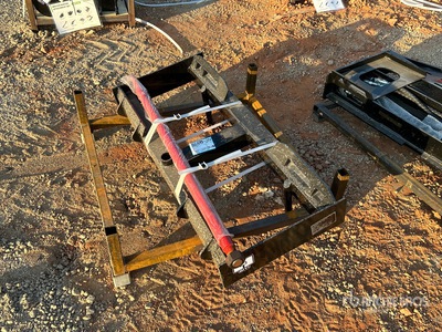 2026 GIYI GY-HF47 47 in Skid Steer Bale Spear (Unused)