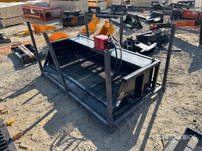 2026 GIYI GY-VB79 79 in Vibrating Skid Steer Screening Bucket (Unused)