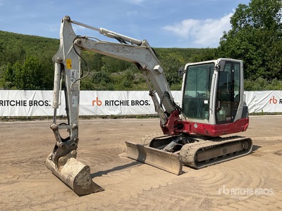 2018 Takeuchi TB250 Mini Excavator