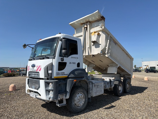 2022 Ford 3542D 6x4 Tipper Truck