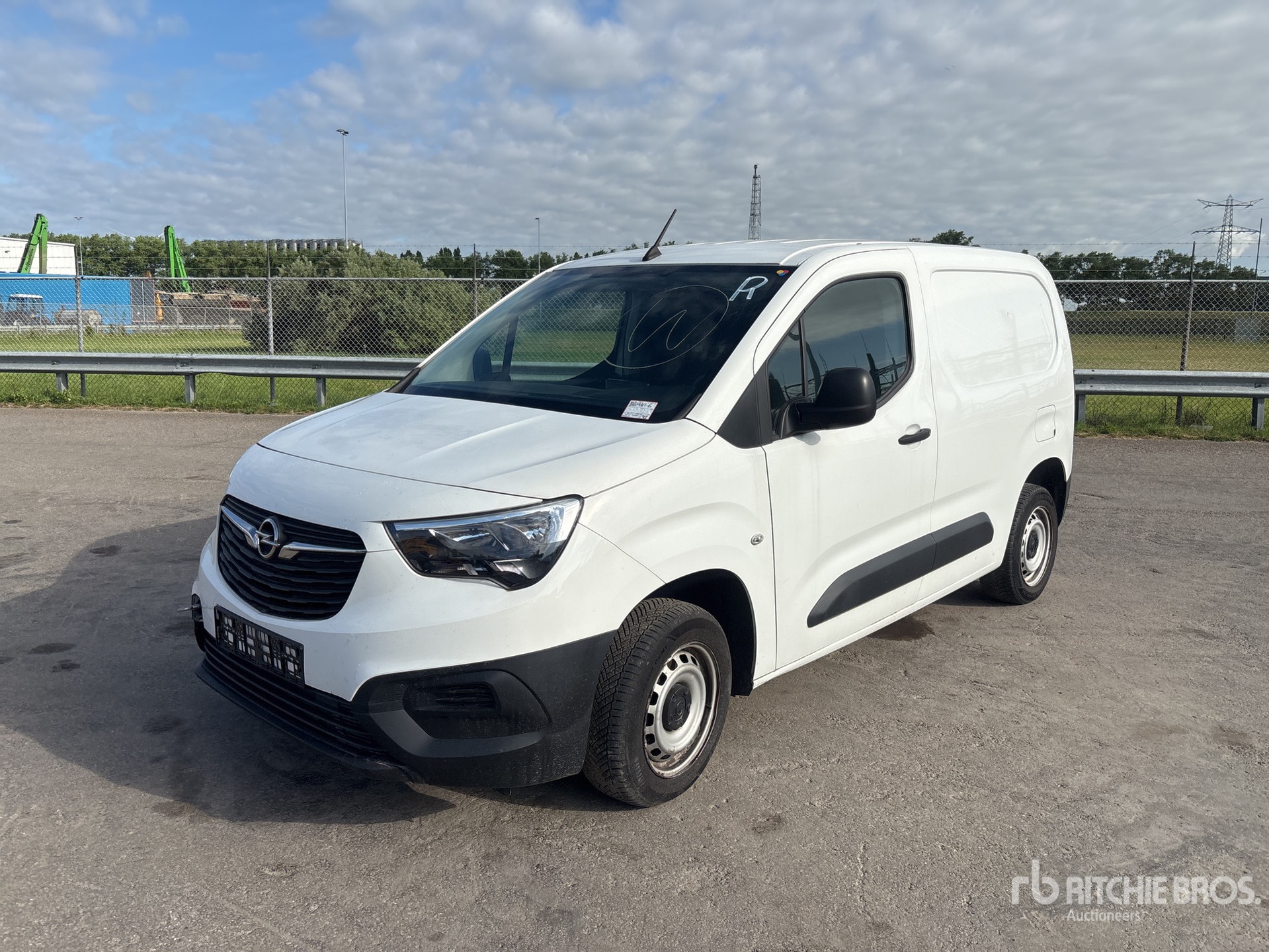 2022 Opel Combo 1.5 D 75 KW KA L1H1 Edition panel Van L1H1 Cargo Van (Inoperable)