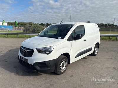 2022 Opel Combo 1.5 D 75 KW KA L1H1 Edition panel Van L1H1 Cargo Van (Inoperable)