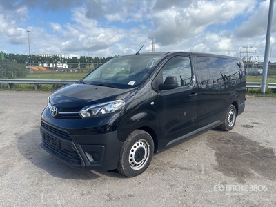 2023 Toyota Proace Verso 2.0 106 KW 9-seater L2H1 minibus 9-seater L2H1 Passenger Van (Inoperable)