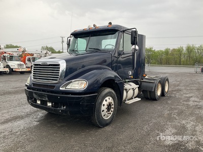 2005 Freightliner Columbia 120 6x4 T/A Day Cab Truck Tractor