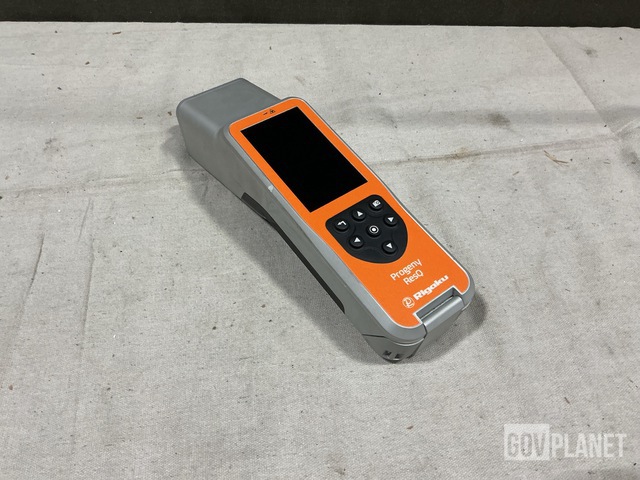 Rigaku Progeny ResQ 1064 Handheld Raman Analyzer
