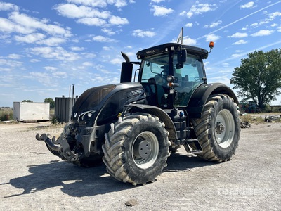 2016 Valtra S274 4WD Tractor