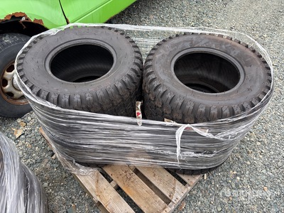 Quantity of (4) Goodyear Terra-Tire 31x15.5-15NHS إطارات المعدات