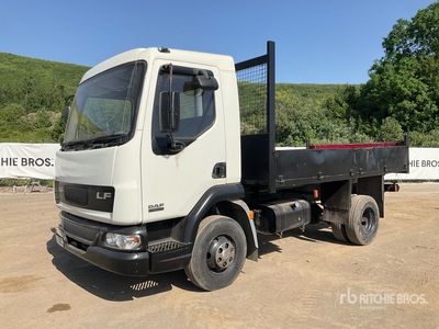 2004 DAF LF45.150 Camion à Plateau