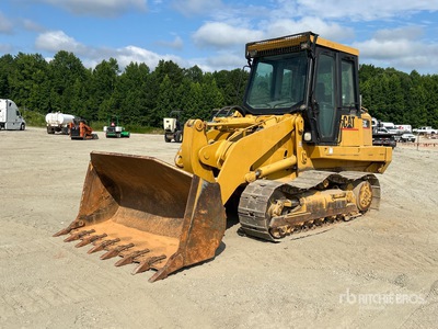 2004 Cat 953C جرافة محملة مجنزرة