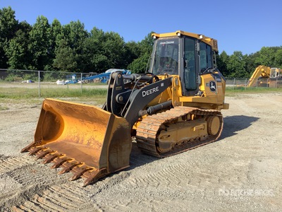 2023 John Deere 655K Crawler Loader