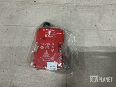 (8) Allen-Bradley TLS2-GD2 Safety Interlock Switches