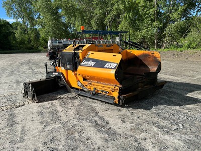 2022 LeeBoy 8530 Track Asphalt Paver
