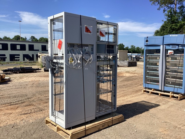 (2) OmniCell Technologies SDA-FRM-001 One-Cell Omnisupplier Cabinets