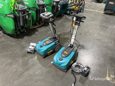 2024 Tennant CS5 Floor Scrubber