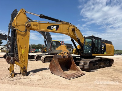 2018 Cat 349FL Tracked Excavator