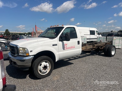 2003 Ford F-550 XL 4x2 Cabine en chassis
