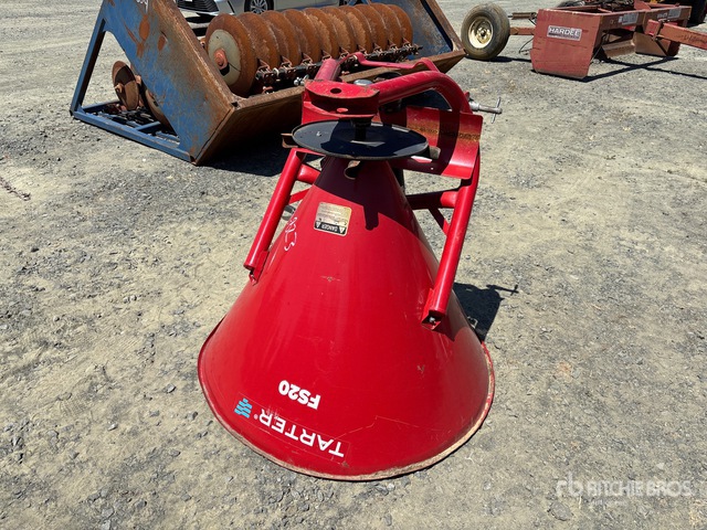 Tarter FS20 Fertilizer Spreader