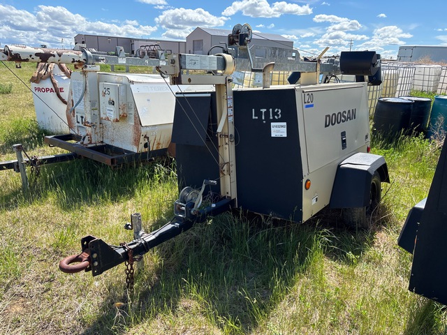 2012 Doosan L20-60HZ-T4I 20 kW Light Tower (Inoperable)