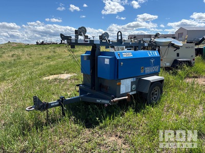 2014 Wacker Neuson 8 kVA を見 Light Tower