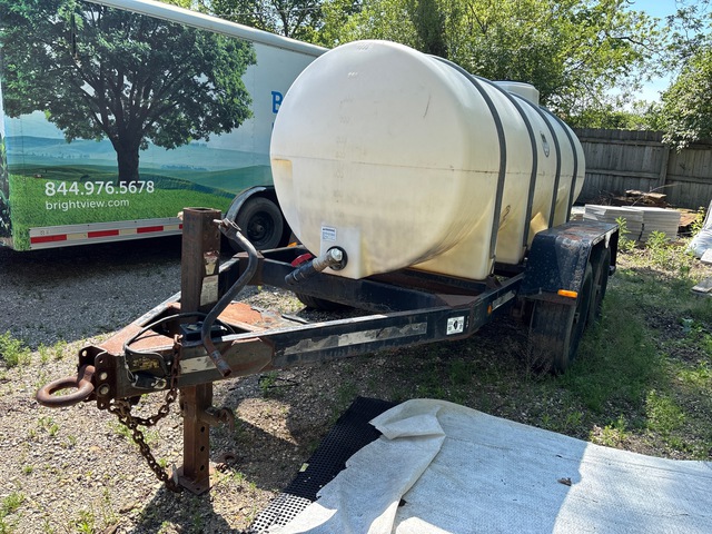 2002 1000 gal T/A Water Tank Trailer