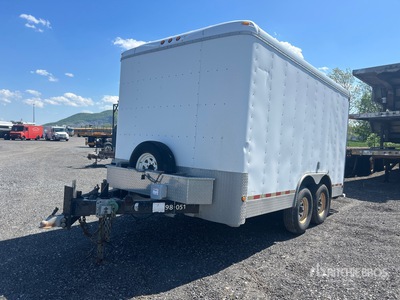2004 JL 14 ft T/A Remorque fermée