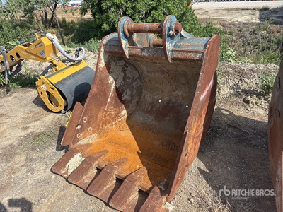 TTR 48 in Digging Excavator Bucket