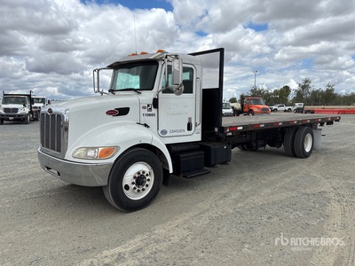 2015 Peterbilt 337 Flatbed Truck