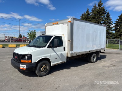 2009 GMC Savana 3500 4x2 Camion fourgon