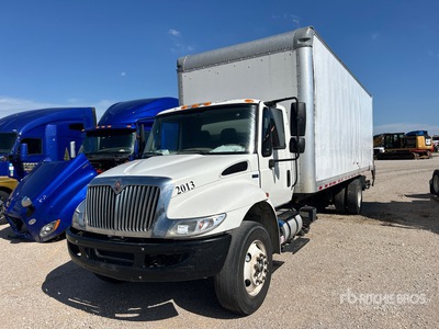 2018 International 4300 4x2 Van Truck