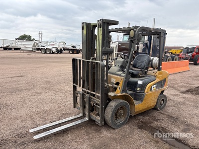 Cat 4500 lb Cushion Tire Forklift