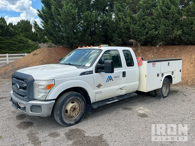 2013 Ford F-350 XL 4x2 Extended Cab Camión Utilitario