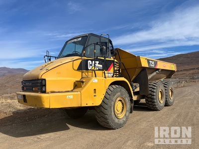 2005 Cat CAT 725 Articulated Dump Truck