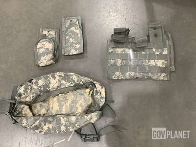 (101) M4 Three Mag Pouches, (173) Waist Packs & Assorted Items