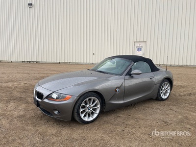 2004 BMW Z4 سيارة مكشوفة