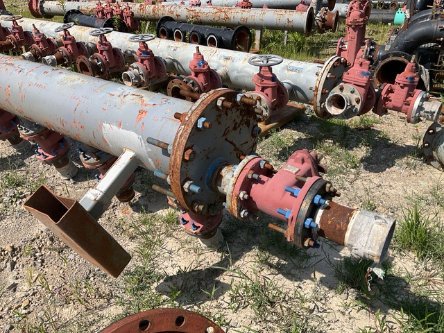 Quantity of (5) Pneumatic 20 ft Manifold, (8) Truck Station 20 ft Manifold & (1) 8 in Aluminum Manifold