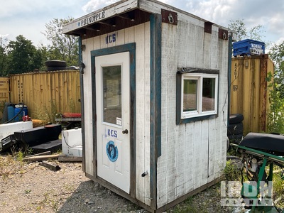 Quantity of Quantity (1) Safety Shack, (1) Traffic Shack & (1) Spill Kit Divers -Matériel de fourniture pour champs pétrolifères